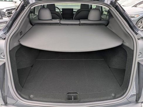 Used 2026 Tesla Model Y 2WD image 11