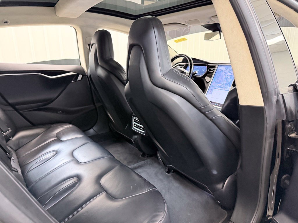 Used 2016 Tesla Model S 70D AWD/4WD image 31