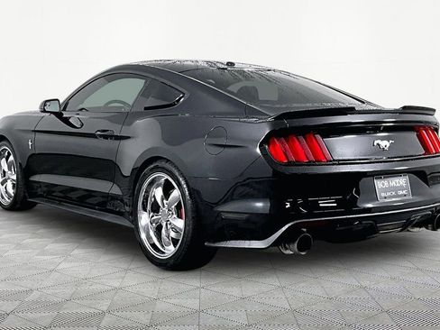 Used 2017 Ford Mustang Premium RWD image 4