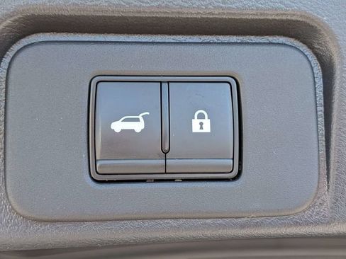 Used 2023 Nissan Rogue SL AWD/4WD image 14