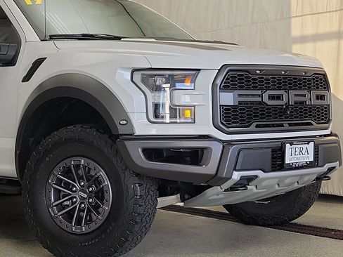 Used 2019 Ford F150 Raptor w/ Equipment Group 802A Luxury image 2