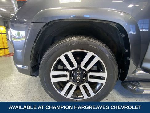 Used 2022 Toyota 4Runner Limited AWD/4WD image 41
