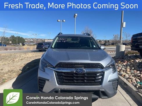 Used 2023 Subaru Ascent Premium w/ Convenience Package image 2