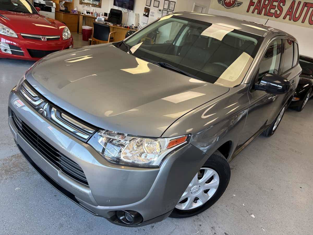 Used 2014 Mitsubishi Outlander ES FWD image 9