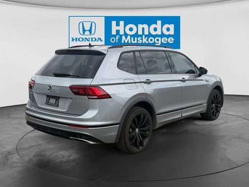 Used 2023 Volkswagen Tiguan SE w/ Panoramic Sunroof Package AWD/4WD image 6