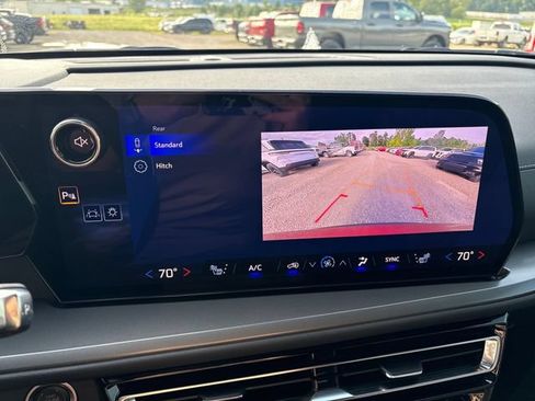 Used 2026 Chevrolet Traverse LT AWD/4WD image 15