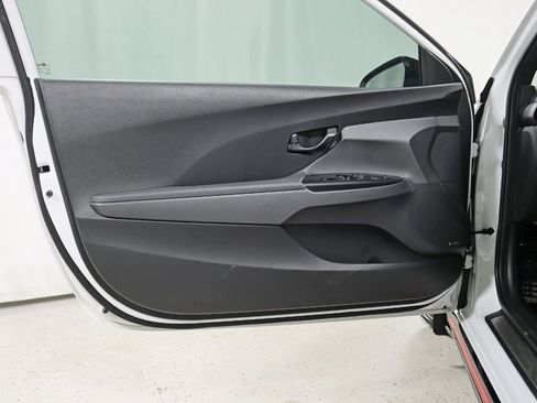 Used 2022 Hyundai Veloster N FWD image 31