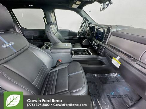 New 2025 Ford F450 Platinum w/ FX4 Off-Road Package image 31
