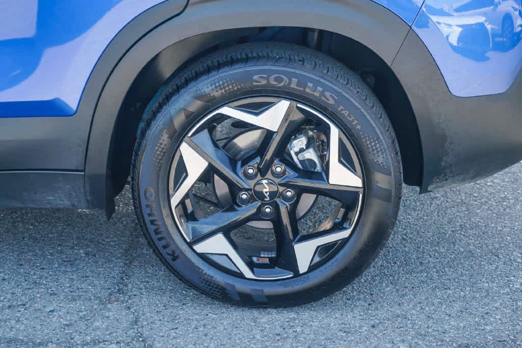 Certified 2025 Kia Seltos S FWD image 10