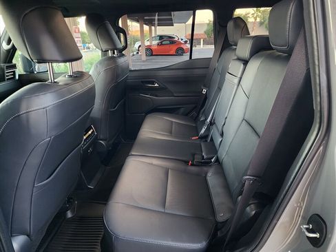 Used 2025 Lexus GX 550 w/ Accessory Package (2T) image 79