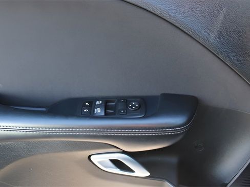 Used 2022 Dodge Challenger GT image 17