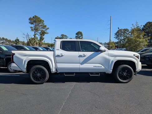 New 2025 Toyota Tacoma SR5 image 5