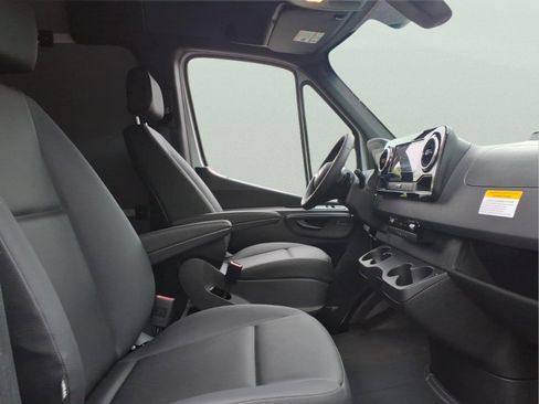 New 2025 Mercedes-Benz Sprinter 2500 image 15