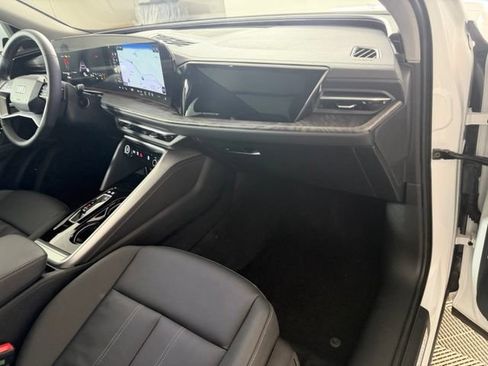 Used 2025 Audi Q5 Premium w/ Convenience Package AWD/4WD image 24