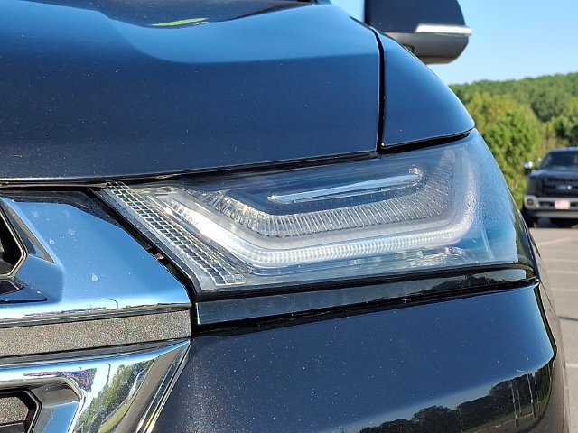 Used 2023 Chevrolet Traverse LT FWD image 9