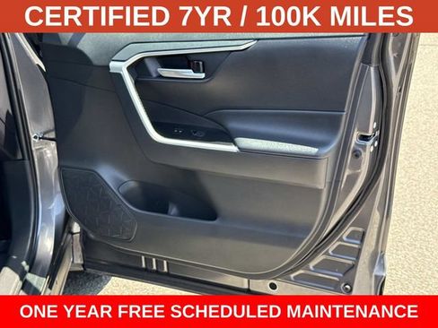 Used 2025 Toyota RAV4 SE AWD/4WD image 8