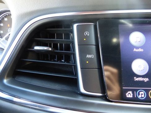 Used 2023 Buick Enclave Essence AWD/4WD image 31