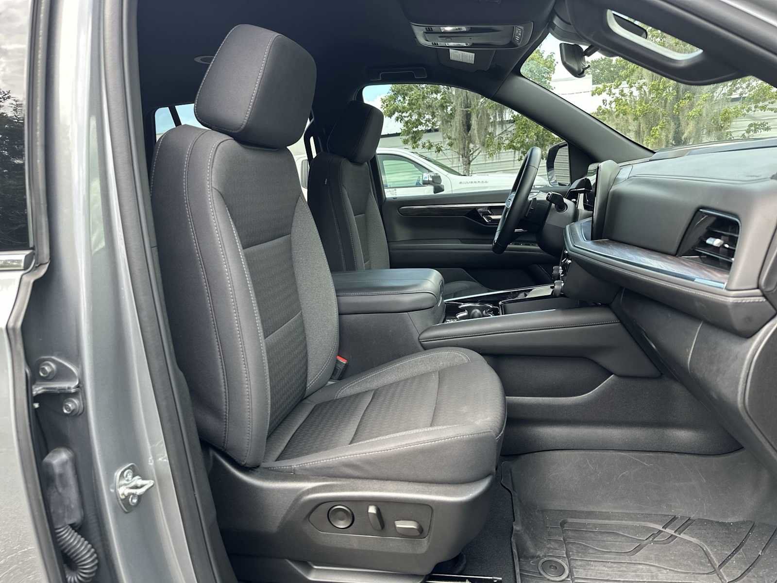 Certified 2025 Chevrolet Tahoe LS RWD image 19