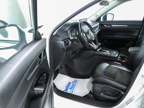 Used 2021 MAZDA CX-5 Touring FWD image 3