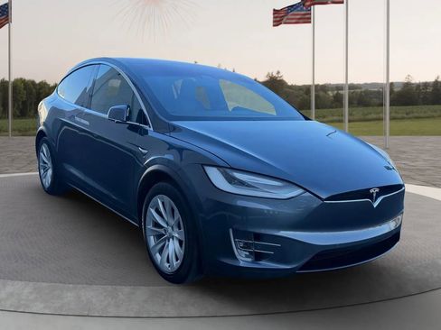 Used 2017 Tesla Model X 100D image 7