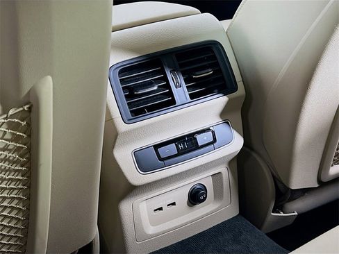 Used 2022 Audi Q5 2.0T Premium w/ Convenience Package image 24