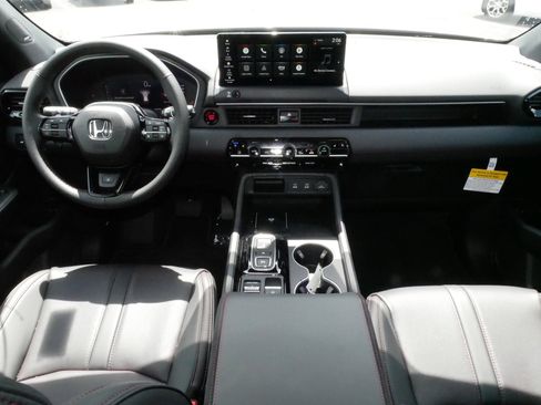 Certified 2026 Honda Pilot Black Edition image 10
