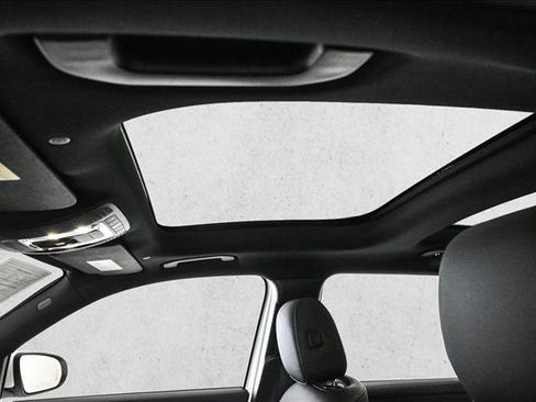 Used 2023 Mercedes-Benz EQB 300 EQB 300 w/ Pinnacle Package image 17