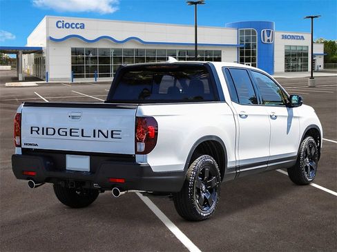 New 2026 Honda Ridgeline Black Edition image 4