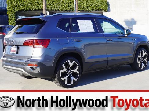 Used 2023 Volkswagen Taos SEL image 5