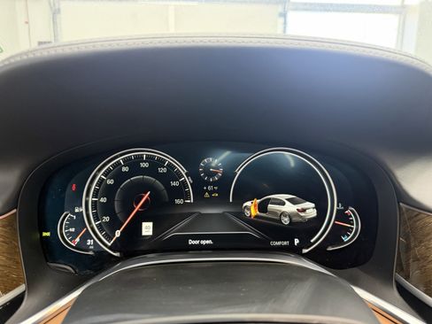 Used 2018 BMW 750Li xDrive AWD/4WD image 19