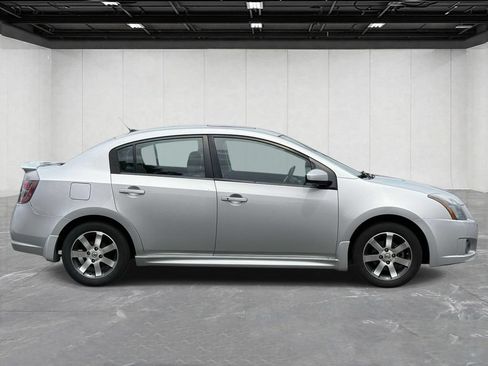 Used 2012 Nissan Sentra 2.0 SR w/ Special Edition Pkg FWD image 3