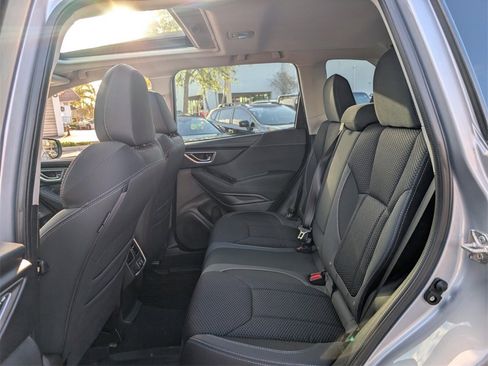 Used 2023 Subaru Forester Premium image 12