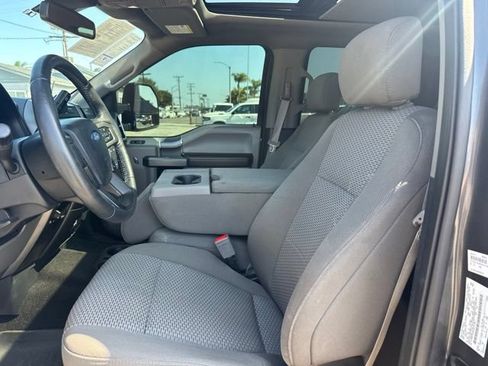 Used 2019 Ford F150 XLT w/ Equipment Group 302A Luxury AWD/4WD image 9
