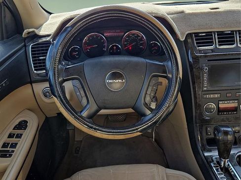 Used 2011 GMC Acadia Denali image 16