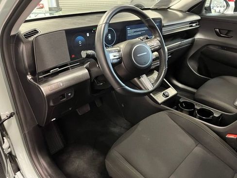 Used 2025 Hyundai Kona SEL FWD image 19