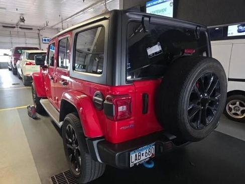 Used 2023 Jeep Wrangler Unlimited Sahara AWD/4WD image 6