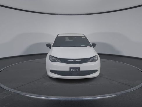 New 2026 Chrysler Voyager LX image 5