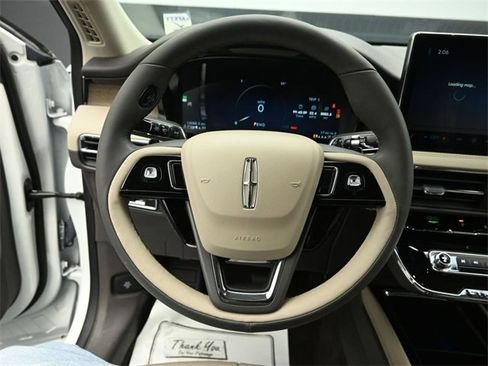 Certified 2023 Lincoln Corsair Reserve w/ Towing Package image 15
