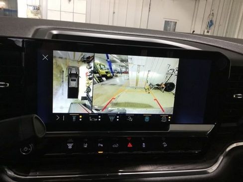 Used 2024 Chevrolet Silverado 2500 LTZ w/ LTZ Convenience Package image 40