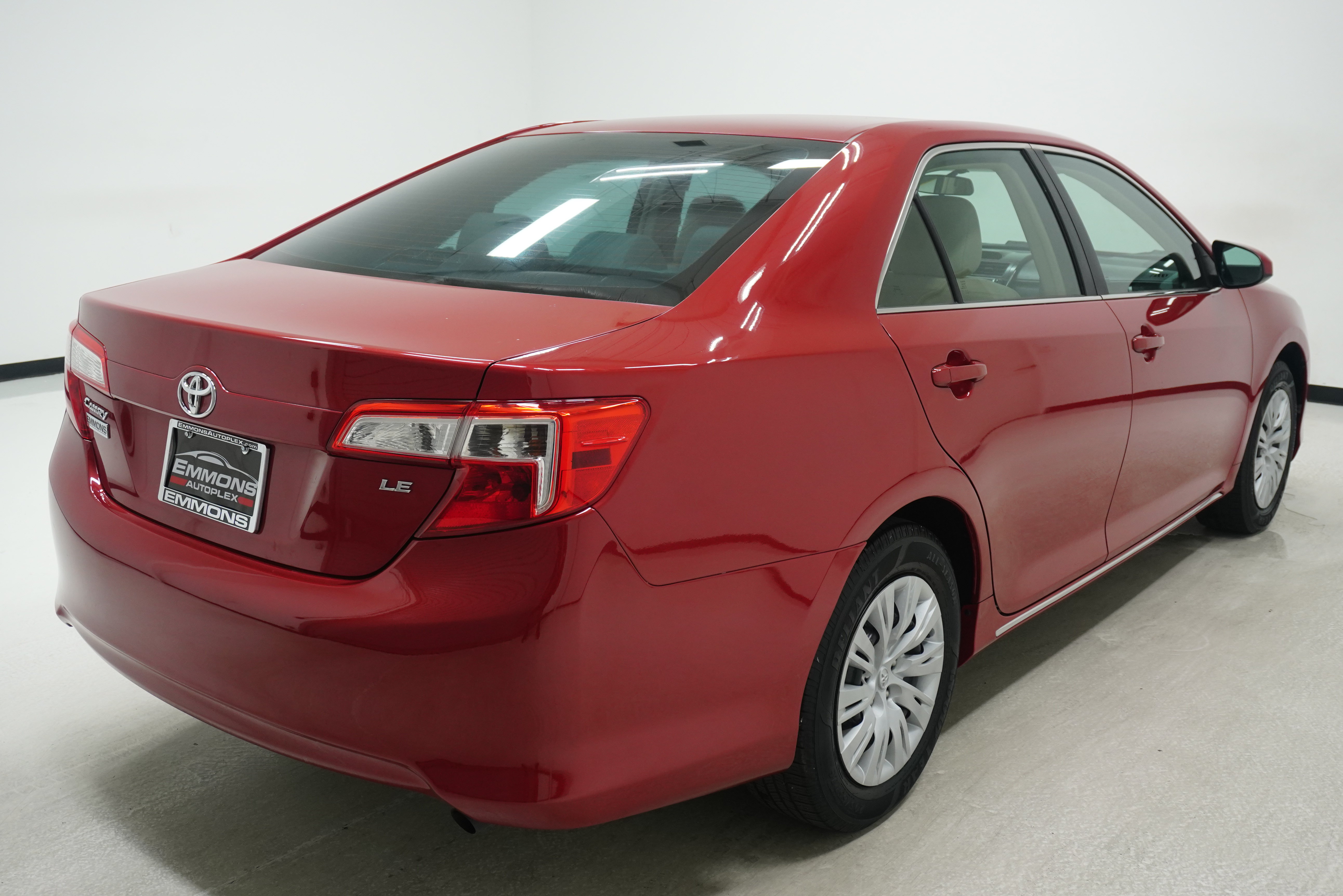 Used 2013 Toyota Camry LE FWD image 4
