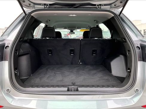 Used 2023 Chevrolet Equinox LS image 29