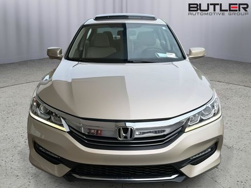 Used 2017 Honda Accord EX-L image 9