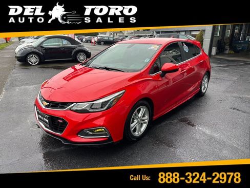 Used 2017 Chevrolet Cruze LT w/ Convenience Package image 1
