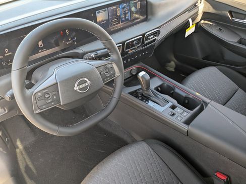 New 2026 Nissan Sentra SV w/ SV Convenience Package FWD image 10