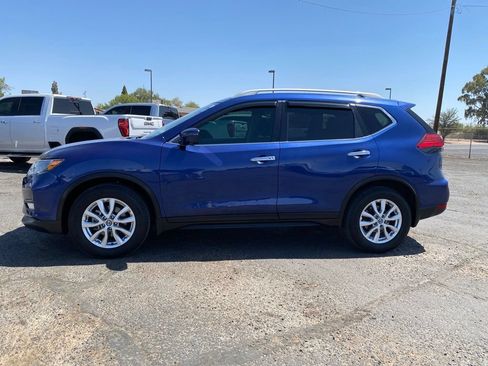 Used 2017 Nissan Rogue SV w/ SV Premium Package FWD image 3