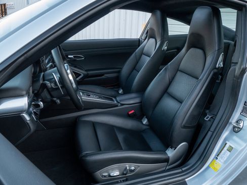 Used 2015 Porsche 911 Carrera S image 5