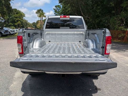Used 2024 RAM 2500 Tradesman w/ Chrome Appearance Group AWD/4WD image 11