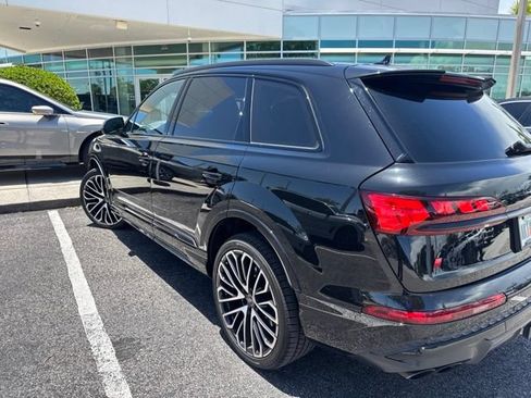 Used 2025 Audi SQ7 Prestige AWD/4WD image 2