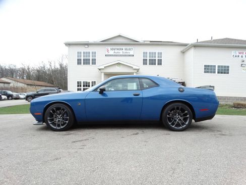 Used 2021 Dodge Challenger R/T Scat Pack w/ Shaker Package image 1