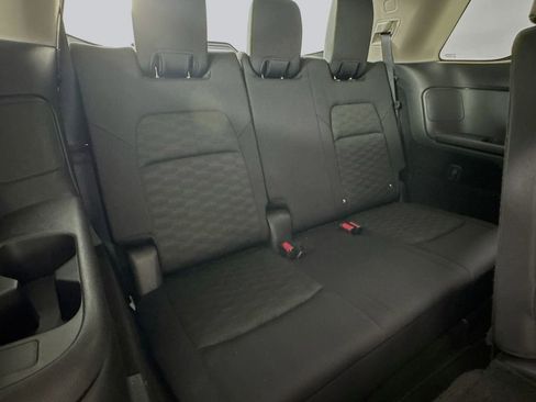 Used 2024 Nissan Pathfinder SV FWD image 33